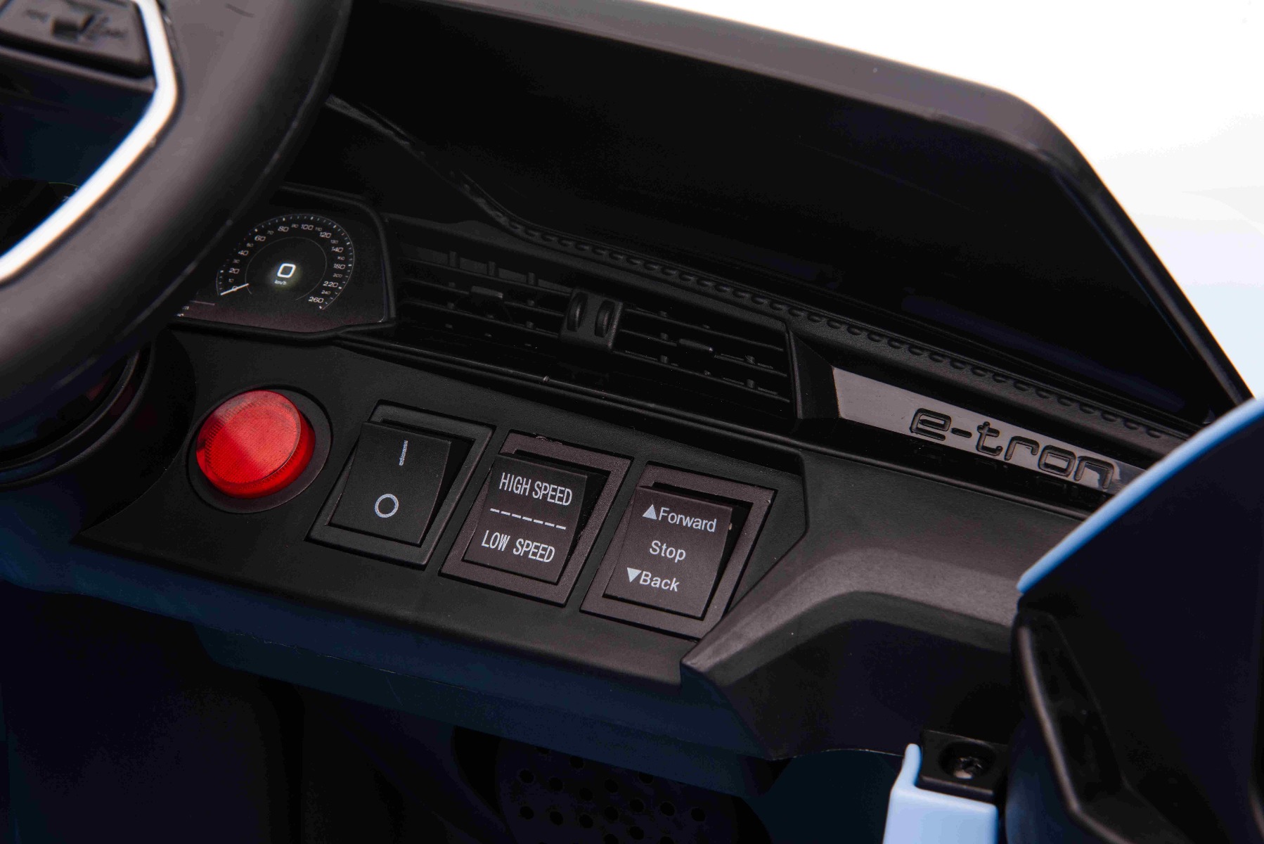 Maşinuţa electrica copii Audi E-tron Sportback 12V, albastru, scaun lat cu un singur loc și centură de siguranță cu prindere în trei puncte, telecomandă 2.4 GHz, intrare USB/AUX, suspensie, baterie litiu, lumini LED, motor 2 x 25W, licență ORIGINALĂ - imagine 13