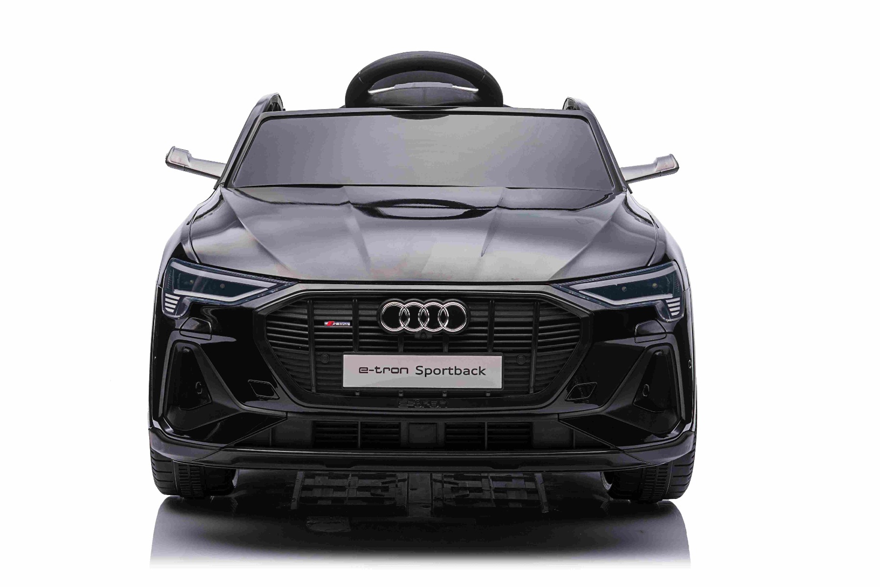 Maşinuţa electrica copii Audi E-tron Sportback 12V, negru, scaun lat cu un singur loc și centură de siguranță cu prindere în trei puncte, telecomandă 2.4 GHz, intrare USB/AUX, suspensie, baterie litiu, lumini LED, motor 2 x 25W, licență ORIGINALĂ
