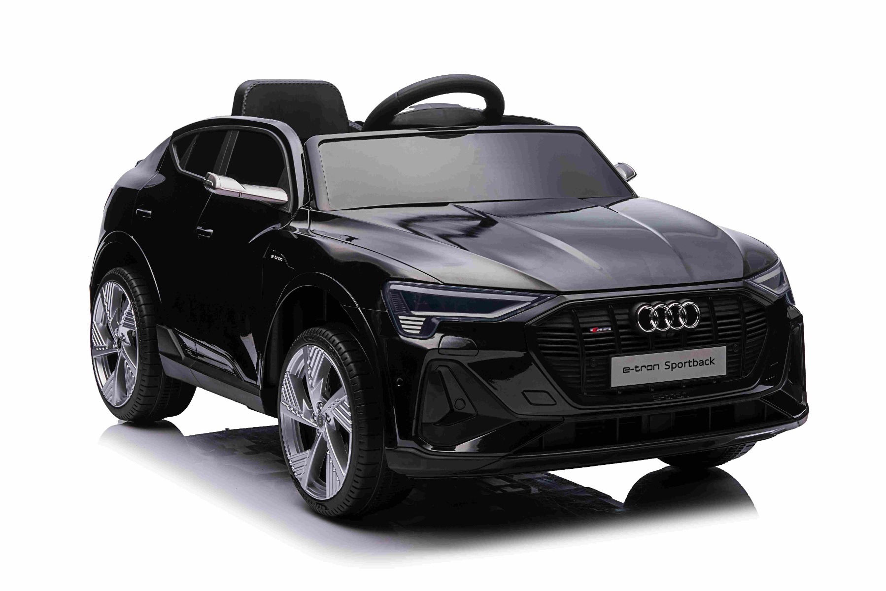 Maşinuţa electrica copii Audi E-tron Sportback 12V, negru, scaun lat cu un singur loc și centură de siguranță cu prindere în trei puncte, telecomandă 2.4 GHz, intrare USB/AUX, suspensie, baterie litiu, lumini LED, motor 2 x 25W, licență ORIGINALĂ - imagine 6