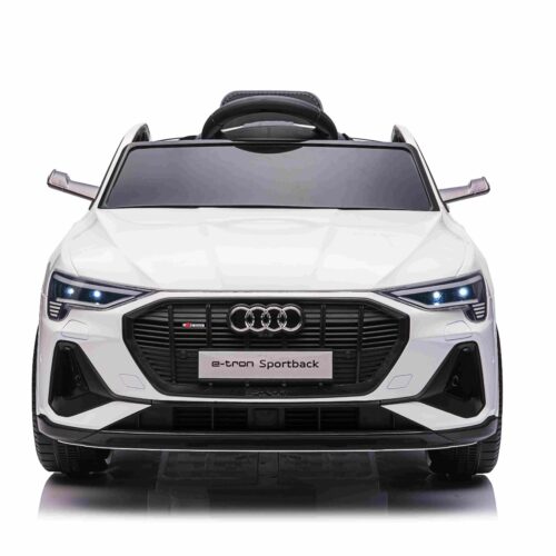 Maşinuţa electrica copii Audi E-tron Sportback 12V, alb, scaun lat cu un singur loc și centură de siguranță cu prindere în trei puncte, telecomandă 2.4 GHz, intrare USB/AUX, suspensie, baterie litiu, lumini LED, motor 2 x 25W, licență ORIGINALĂ