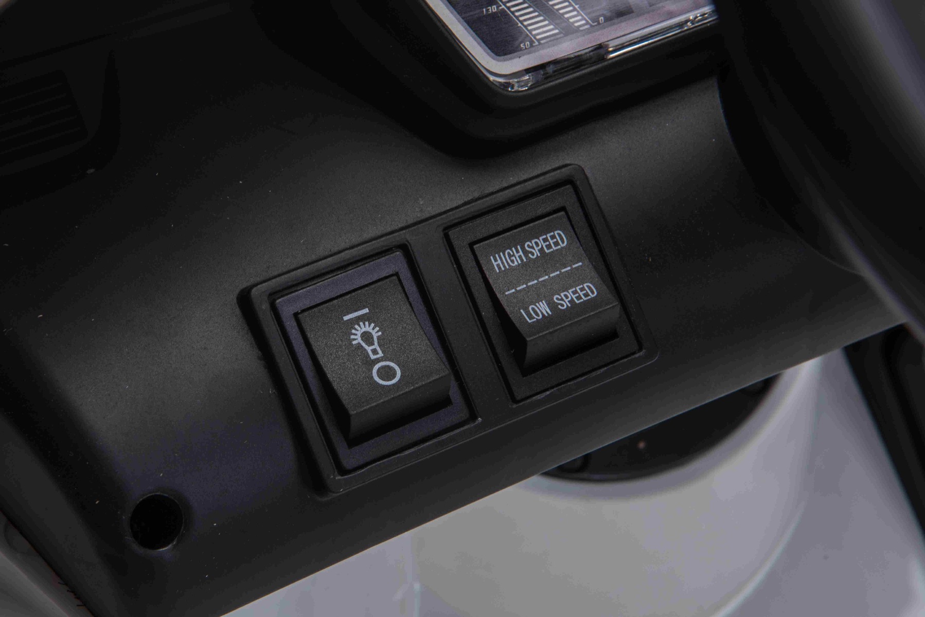 Mașină electrică copii Lamborghini Aventador 24V două locuri, caroserie lăcuită negru, 2.4 GHz DO, scaune moi din PU, afișaj LCD, suspensie, uși cu deschidere verticală, roți EVA moi, MOTOR 2 X 45W, licență ORIGINALĂ - imagine 14