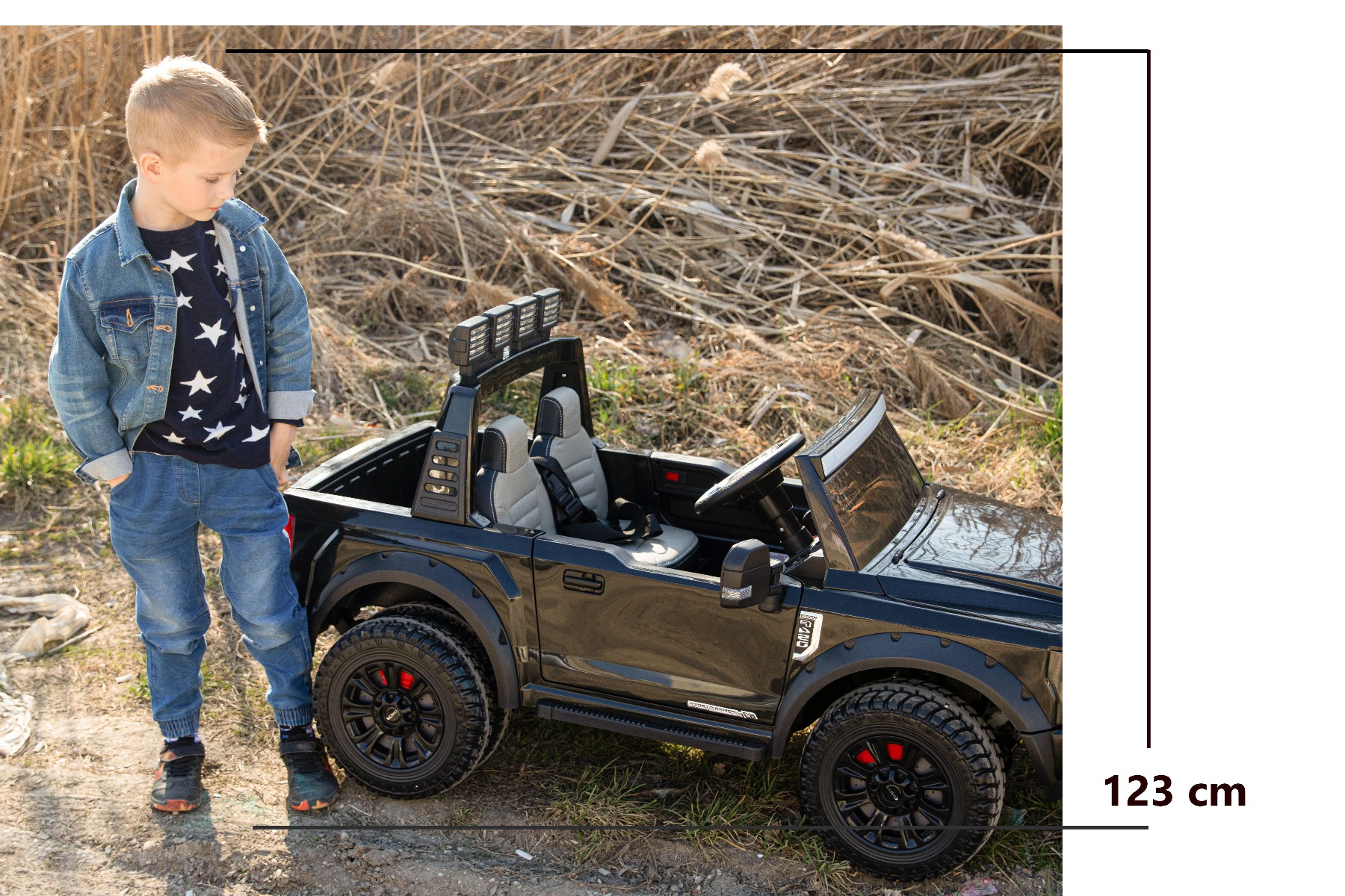 Mașină electrică pentru copii Ford Super Duty 24V negru, două locuri, tracțiune 4X4, motoare performante 24V, baterie portabilă, roți duble EVA spate, scaun din plastic, telecomandă 2,4 GHz, rampă lumină cu LED, MP3 player intrare USB, licență ORIGINALĂ - imagine 17