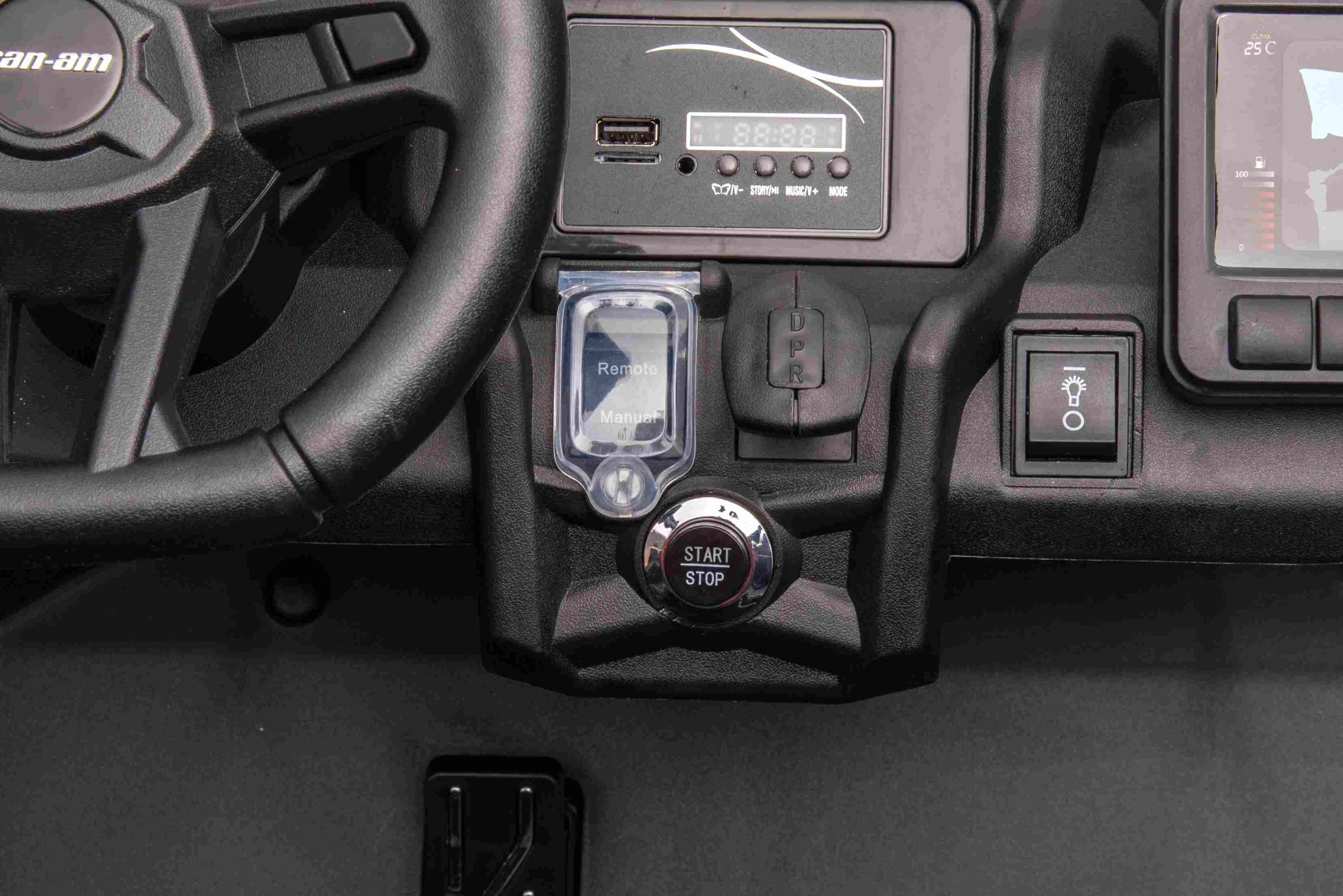 Mașină electrică copii Can-am Maverick 24V, verde, cu două locuri, suspensie spate, telecomandă 2,4 Ghz, Baterie litiu portabilă, 4 motoare de 200 W, roți EVA, scaune din piele, player MP3 cu intrare USB/SD, model cu licență - imagine 19