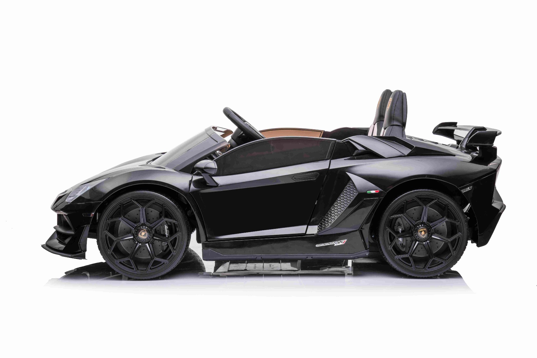 Mașină electrică copii Lamborghini Aventador 24V două locuri, caroserie lăcuită negru, 2.4 GHz DO, scaune moi din PU, afișaj LCD, suspensie, uși cu deschidere verticală, roți EVA moi, MOTOR 2 X 45W, licență ORIGINALĂ - imagine 2