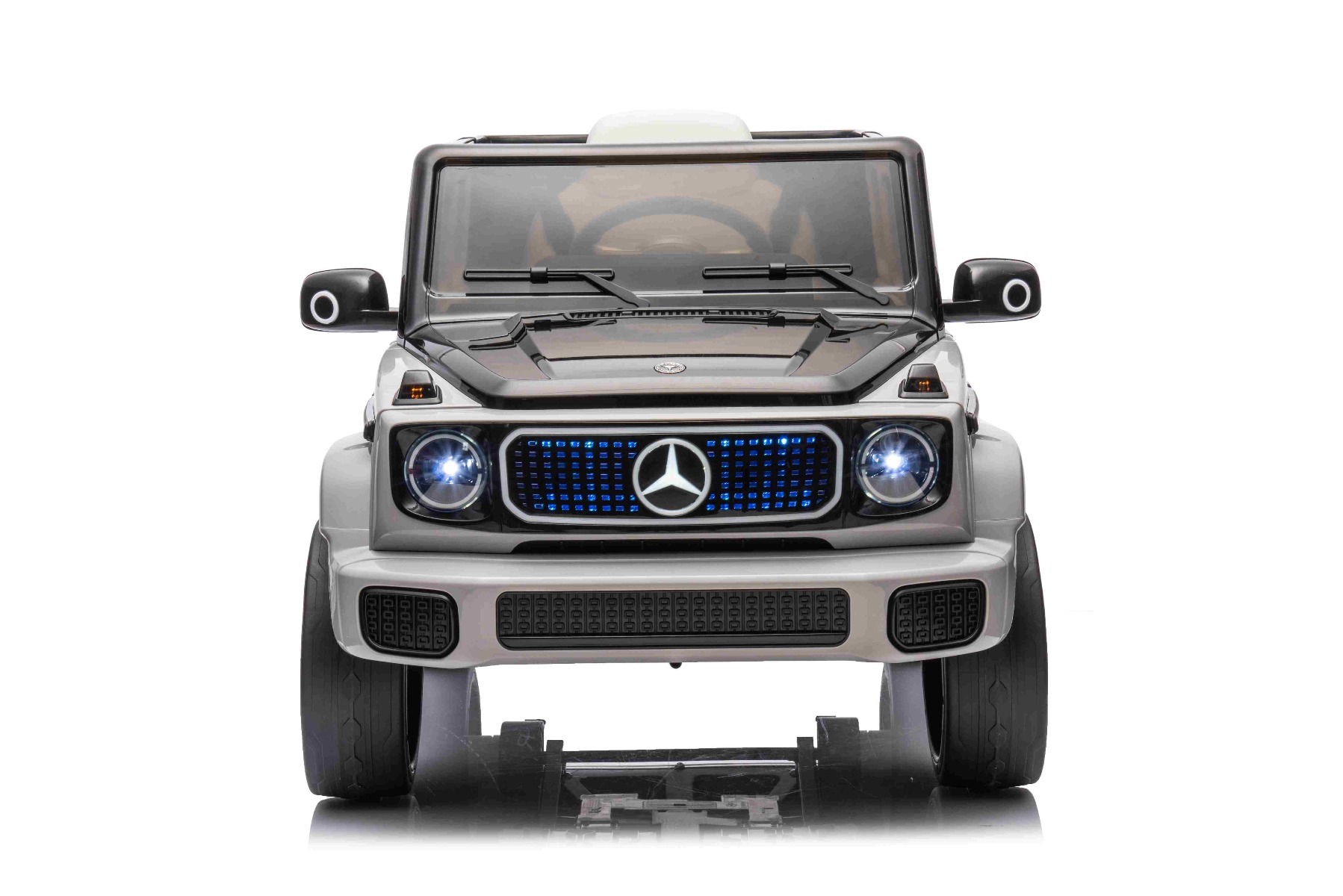Mașinuță electrică de jucărie Mercedes-Benz EQG 12V, gri, componente ale caroseriei iluminate cu LED, lumini față și spate funcționale, telecomandă 2,4 GHz, intrare USB/Aux, baterie litiu, motor 2 x 35W, licență ORIGINALĂ - imagine 2