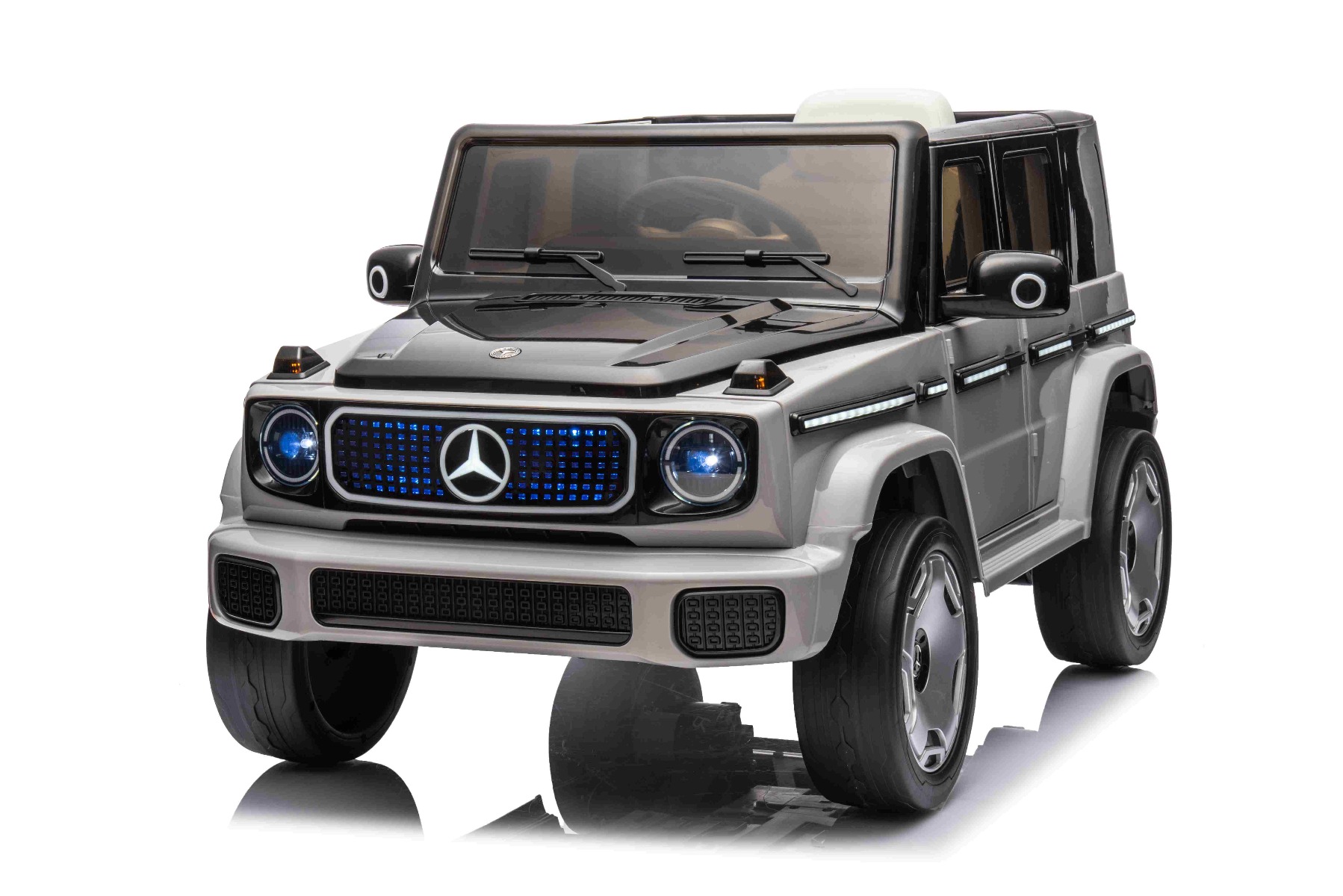 Mașinuță electrică de jucărie Mercedes-Benz EQG 12V, gri, componente ale caroseriei iluminate cu LED, lumini față și spate funcționale, telecomandă 2,4 GHz, intrare USB/Aux, baterie litiu, motor 2 x 35W, licență ORIGINALĂ - imagine 3