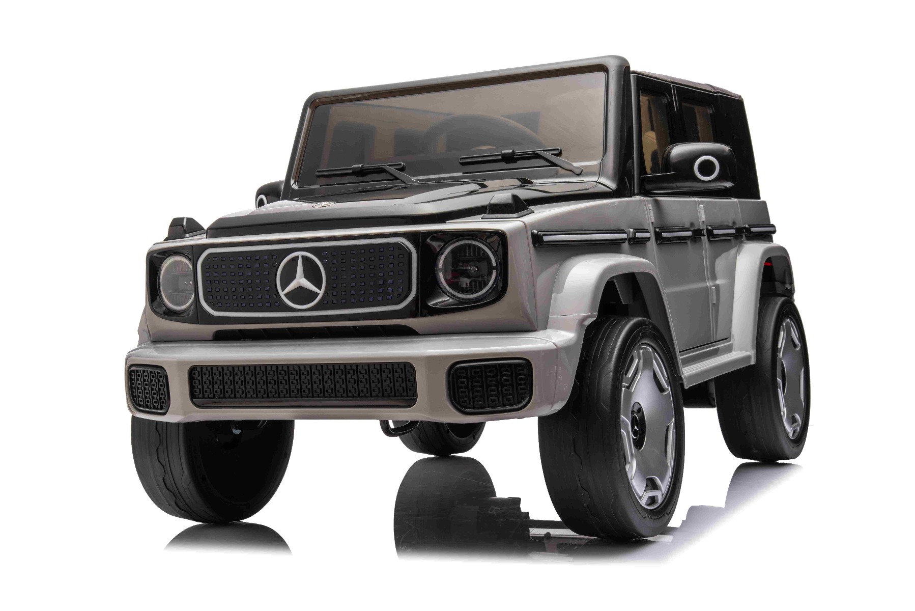 Mașinuță electrică de jucărie Mercedes-Benz EQG 12V, gri, componente ale caroseriei iluminate cu LED, lumini față și spate funcționale, telecomandă 2,4 GHz, intrare USB/Aux, baterie litiu, motor 2 x 35W, licență ORIGINALĂ - imagine 21