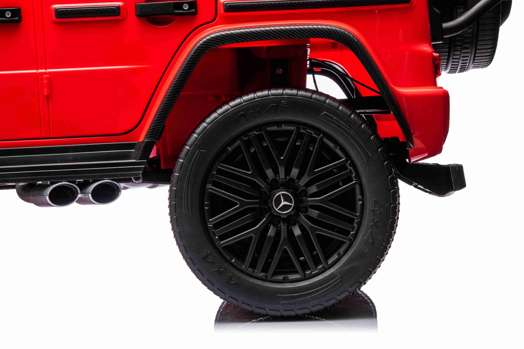 Mașină electrică Mercedes-Benz G63 AMG 4x4 cu două locuri 12V, negru, MP3 Player cu intrare USB/AUX, tracțiune 4x4, baterie 12V14Ah, roți EVA cu suspensie, scaune din piele, telecomandă, licențiat - imagine 18