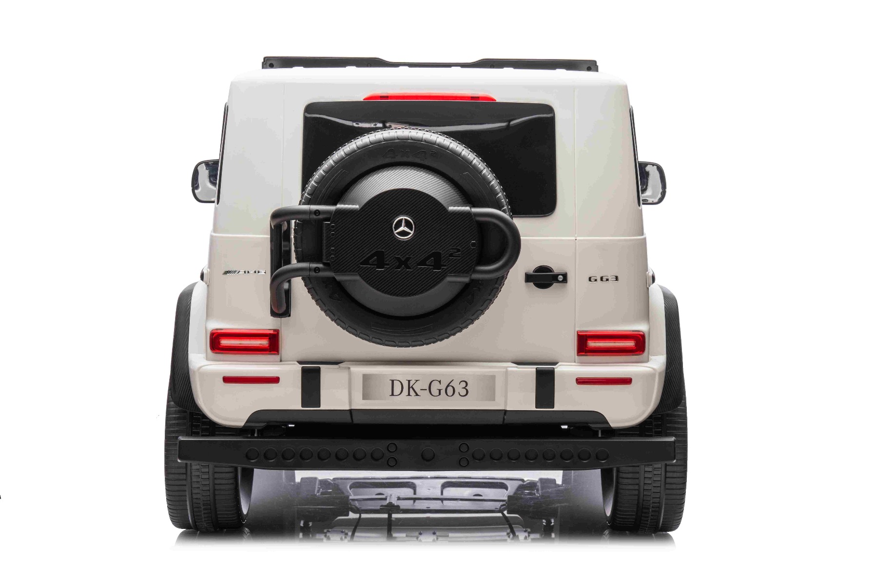 Mașină electrică Mercedes-Benz G63 AMG 4x4 cu două locuri 12V, alb, MP3 Player cu intrare USB/AUX, tracțiune 4x4, baterie 12V14Ah, roți EVA cu suspensie, scaune din piele, telecomandă, licențiat - imagine 3