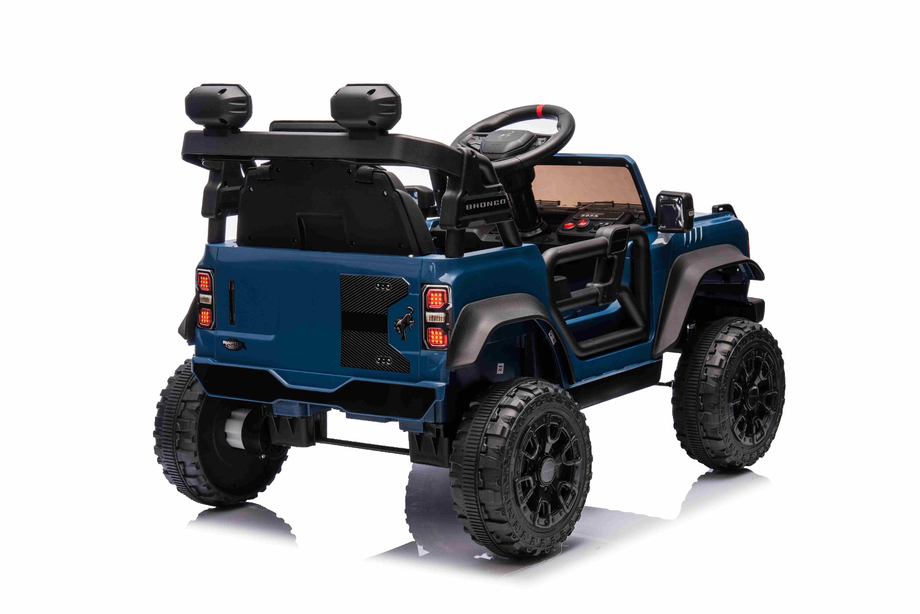 Mașina electrica copii Ford Bronco cu tracțiune spate cu licență (un singur loc), albastru, baterie litiu, șasiu înalt, scaun lat, axă suspensie spate, telecomandă 2,4 GHz, player MP3 cu intrare USB, lumini LED - imagine 8