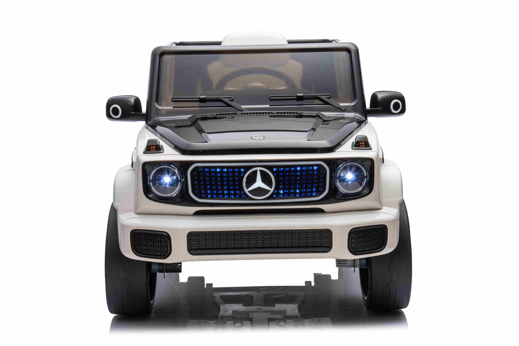 Mașinuță electrică de jucărie Mercedes-Benz EQG 12V, alb, componente ale caroseriei iluminate cu LED, lumini față și spate funcționale, telecomandă 2,4 GHz, intrare USB/Aux, baterie litiu, motor 2 x 35W, licență ORIGINALĂ - imagine 5