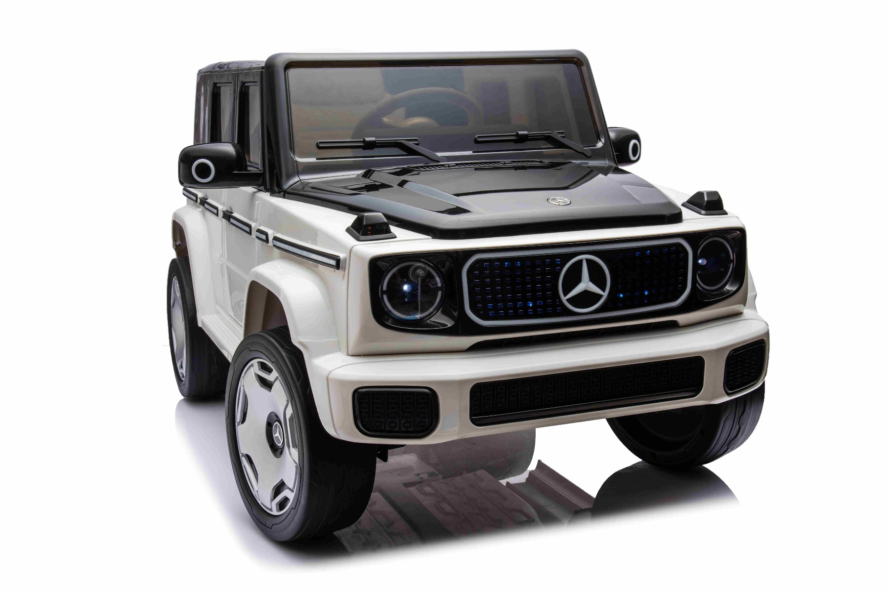 Mașinuță electrică de jucărie Mercedes-Benz EQG 12V, alb, componente ale caroseriei iluminate cu LED, lumini față și spate funcționale, telecomandă 2,4 GHz, intrare USB/Aux, baterie litiu, motor 2 x 35W, licență ORIGINALĂ - imagine 28