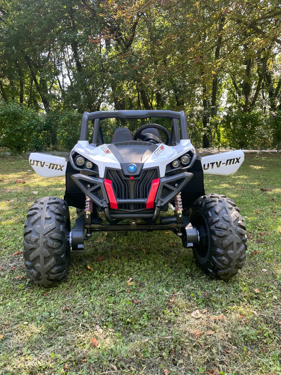 Mașinuță electrică de jucărie NEW RSX 24V, alb, tracțiune 4x4, baterie litiu, roți EVA, suspensii, scaun din piele artificială cu două locuri, telecomandă, player MP3 cu intrare USB/AUX - imagine 3