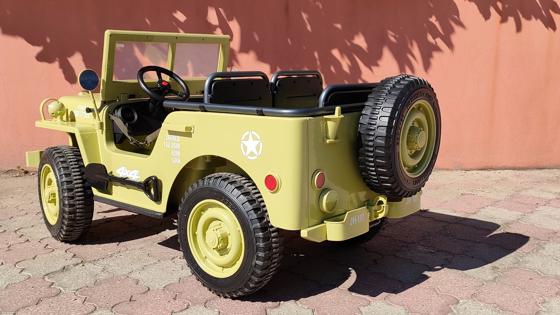 Mașinuță electrică pentru copii SUA ARMY-4X4, cu trei locuri, MP3 Player cu intrare USB / SD, suspensie integrală, lumini LED, parbriz pliabil, baterie portabilă 12V14AH, roți EVA, scaune din piele, telecomandă de 2,4 GHz, 4x4 - imagine 37