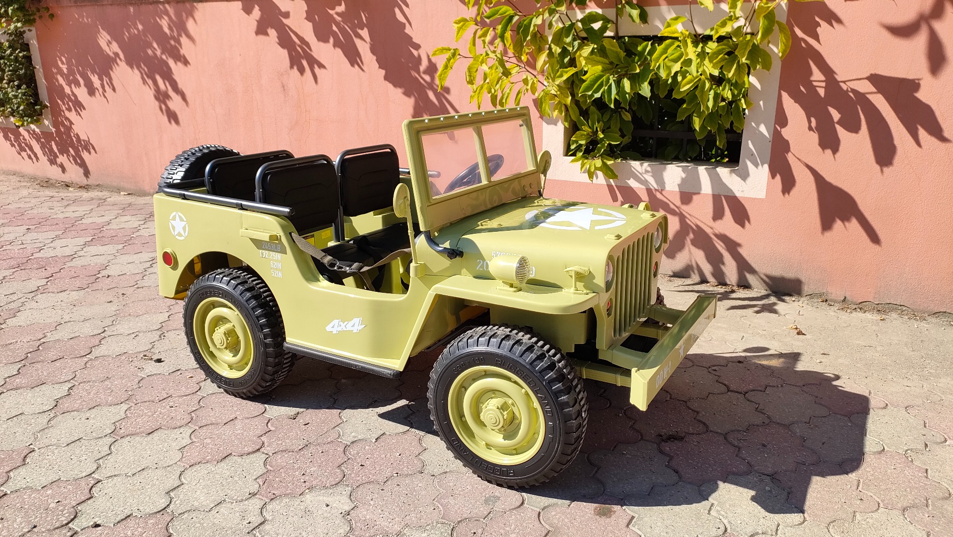 Mașinuță electrică pentru copii SUA ARMY-4X4, cu trei locuri, MP3 Player cu intrare USB / SD, suspensie integrală, lumini LED, parbriz pliabil, baterie portabilă 12V14AH, roți EVA, scaune din piele, telecomandă de 2,4 GHz, 4x4 - imagine 55