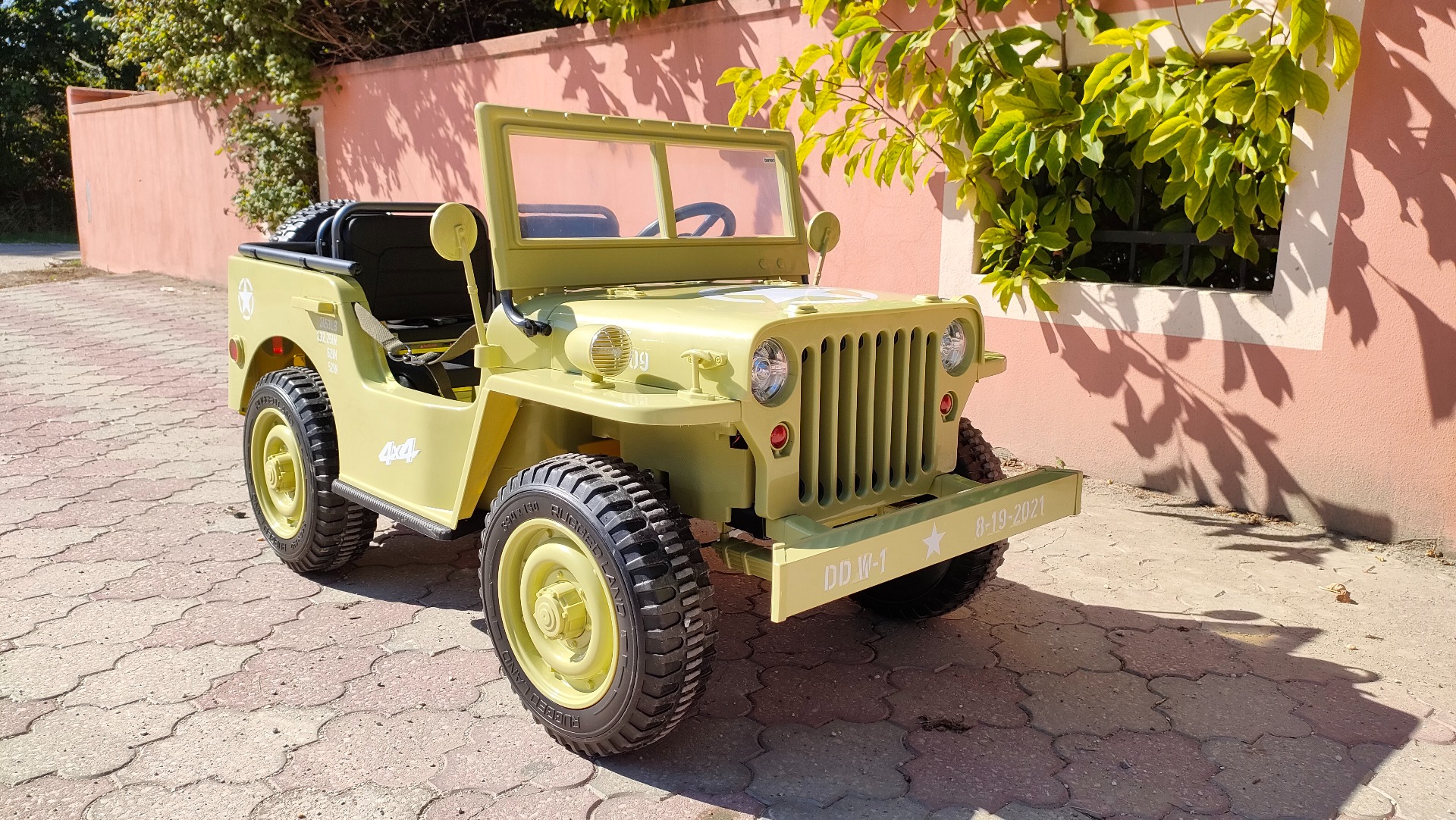 Mașinuță electrică pentru copii SUA ARMY-4X4, cu trei locuri, MP3 Player cu intrare USB / SD, suspensie integrală, lumini LED, parbriz pliabil, baterie portabilă 12V14AH, roți EVA, scaune din piele, telecomandă de 2,4 GHz, 4x4 - imagine 54