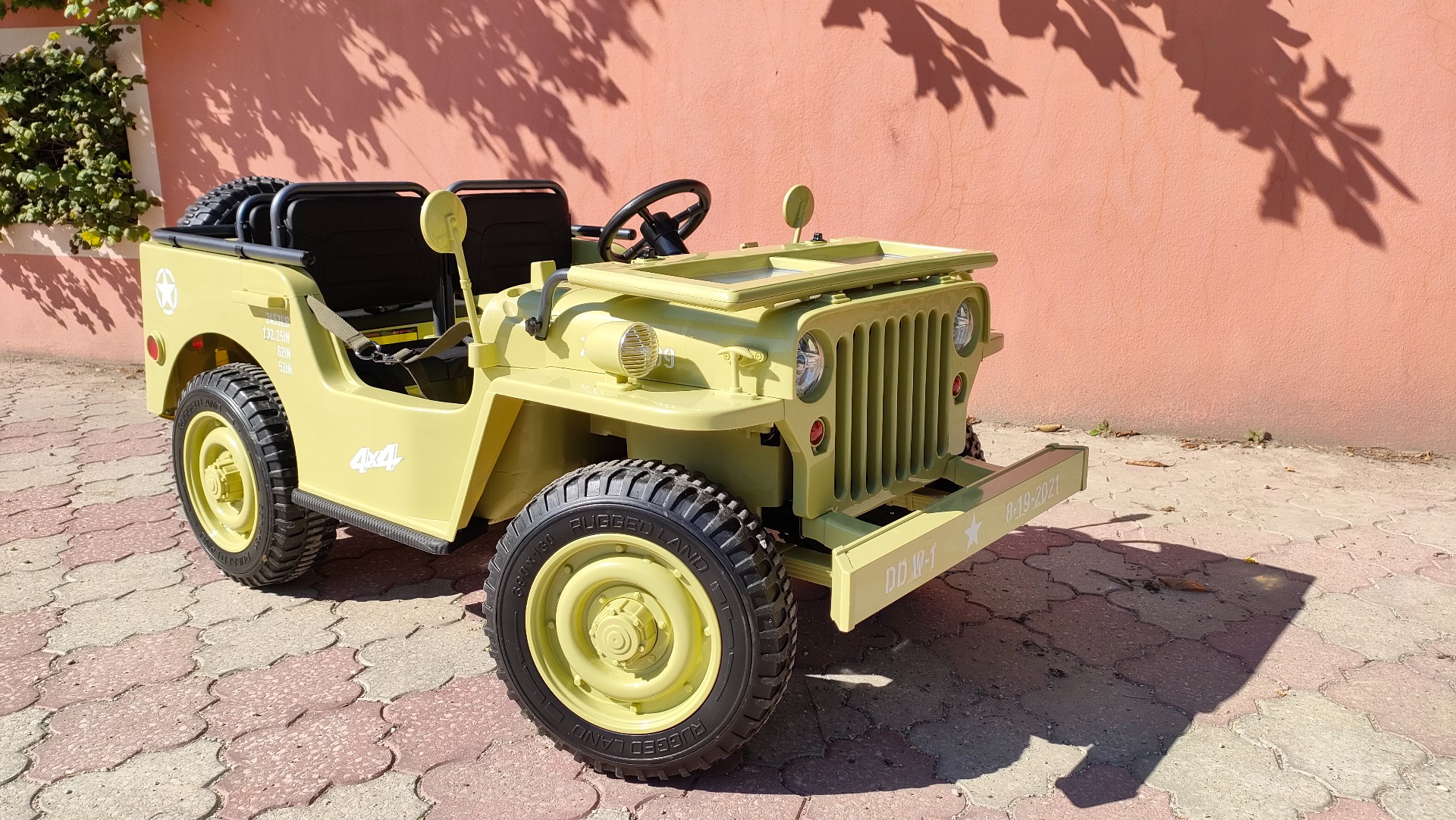 Mașinuță electrică pentru copii SUA ARMY-4X4, cu trei locuri, MP3 Player cu intrare USB / SD, suspensie integrală, lumini LED, parbriz pliabil, baterie portabilă 12V14AH, roți EVA, scaune din piele, telecomandă de 2,4 GHz, 4x4 - imagine 59