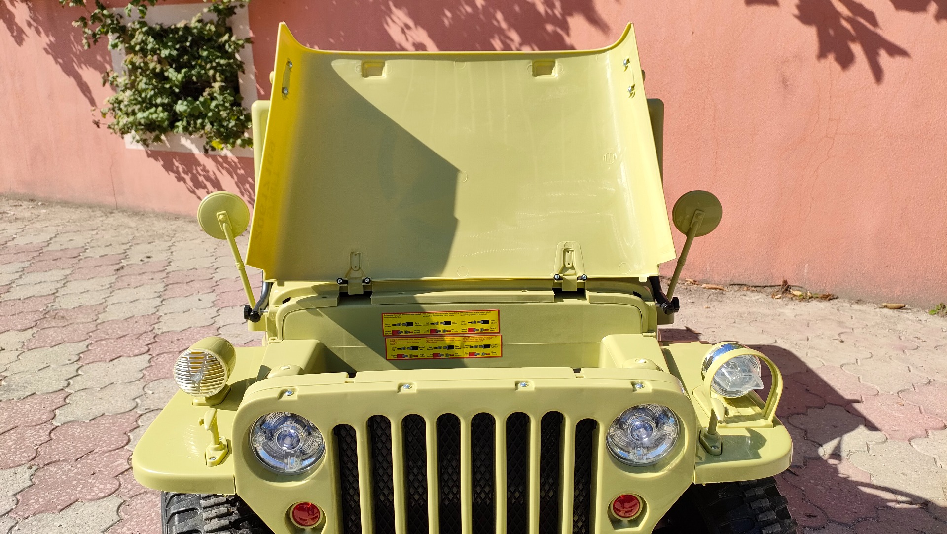 Mașinuță electrică pentru copii SUA ARMY-4X4, cu trei locuri, MP3 Player cu intrare USB / SD, suspensie integrală, lumini LED, parbriz pliabil, baterie portabilă 12V14AH, roți EVA, scaune din piele, telecomandă de 2,4 GHz, 4x4 - imagine 72