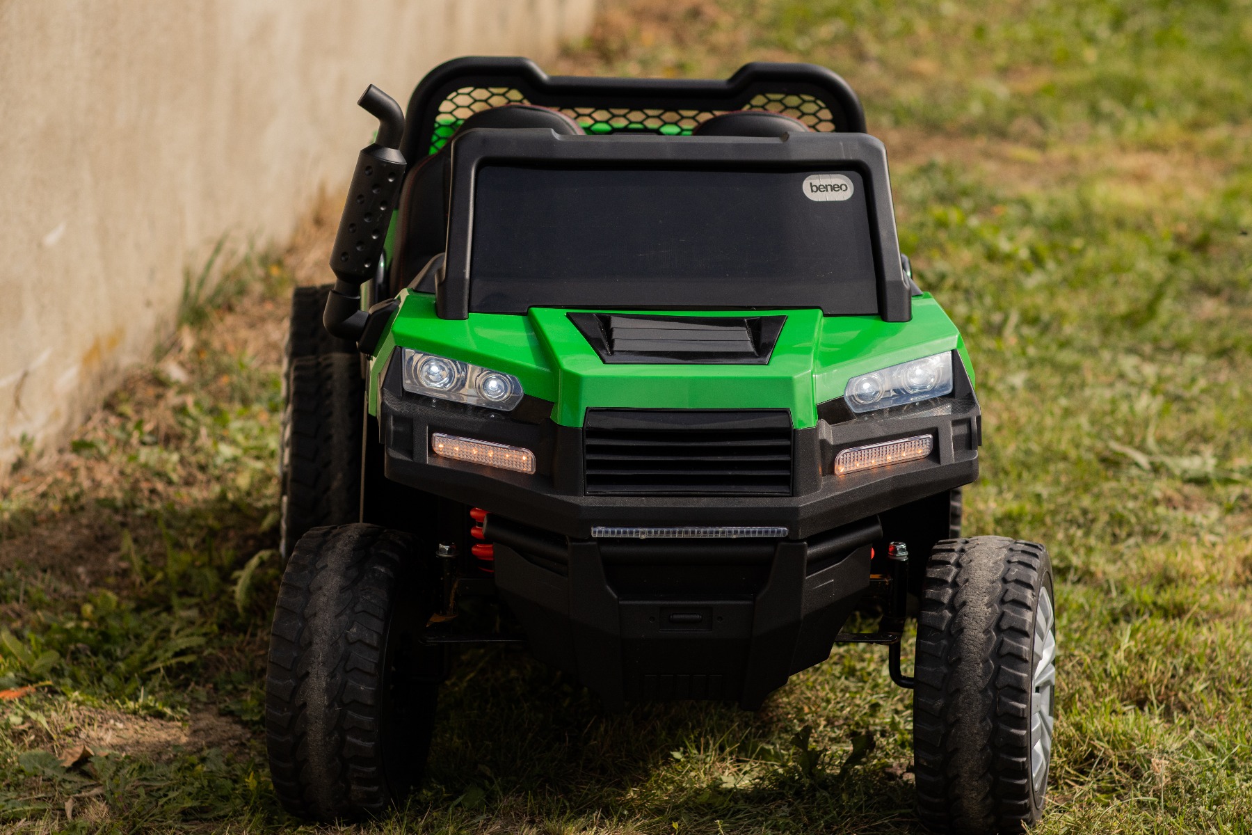 Mașină electrică copii FARM RIDER 6X6 cu tracțiune pe 4 roți, baterie 2x12V, roți EVA, suspensii, telecomandă 2,4 GHz, 2 locuri, MP3 player cu intrare USB / SD, Bluetooth - imagine 13