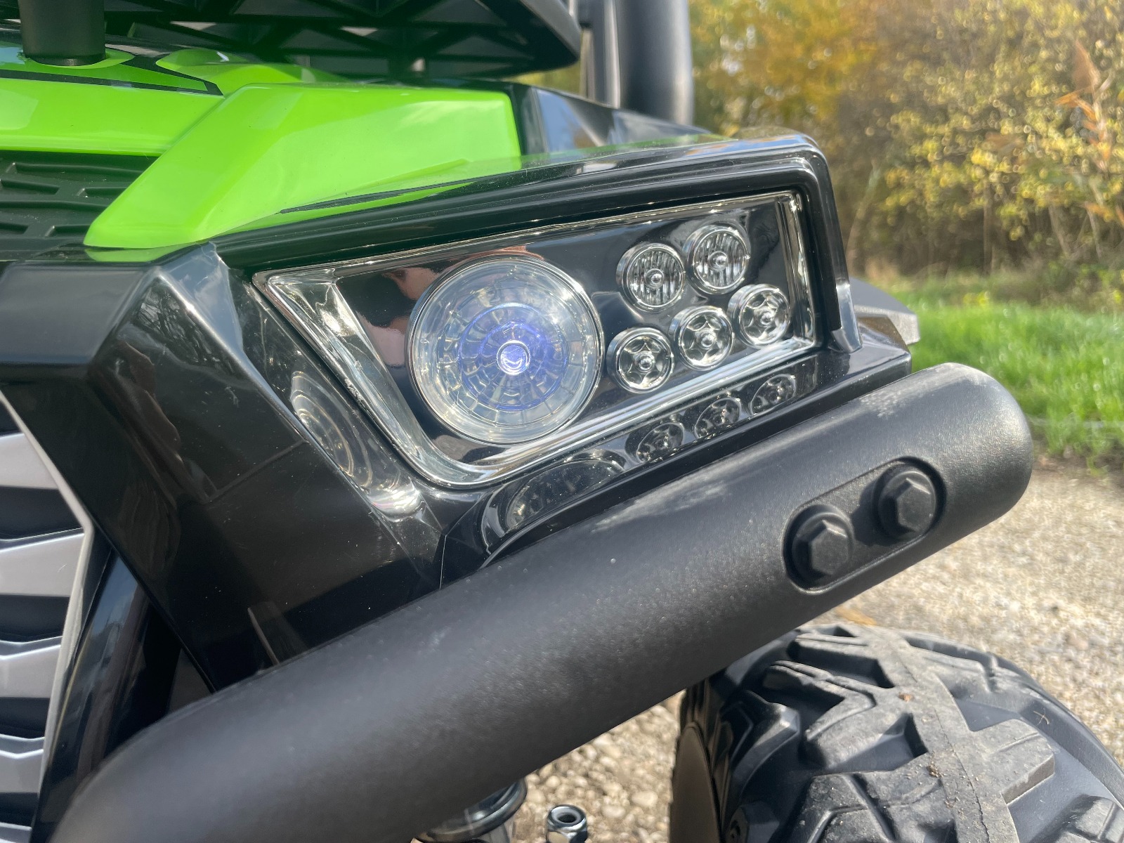 Mașină electrică pentru copii UTV 24V, roșie, două locuri, motor 2 x 200 W, Baterie litiu, roți EVA, osii cu arcuri, frână electrică, scaun tapițat, 2.4 GHz DO, două locuri, USB, AUX - imagine 11