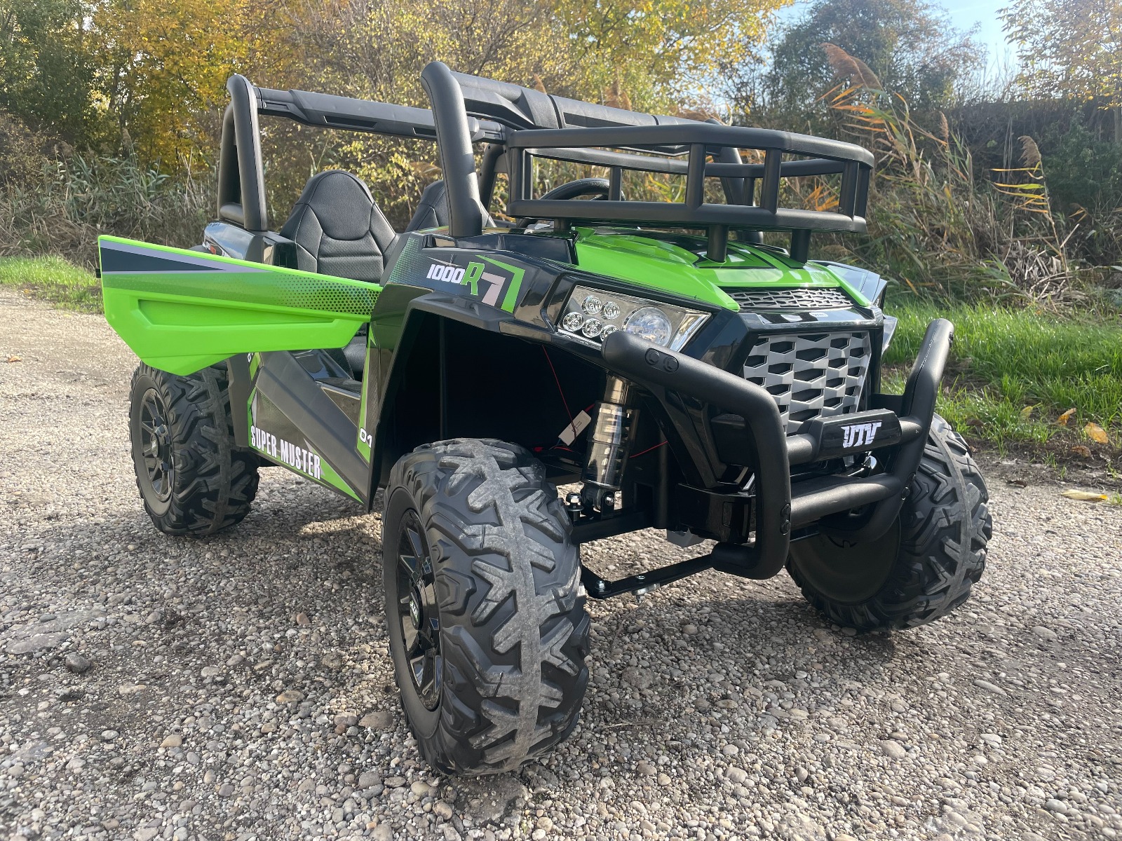 Mașină electrică pentru copii UTV 24V, verde, două locuri, motor 2 x 200 W, Baterie litiu, roți EVA, osii cu arcuri, frână electrică, scaun tapițat, 2.4 GHz DO, două locuri, USB, AUX - imagine 12