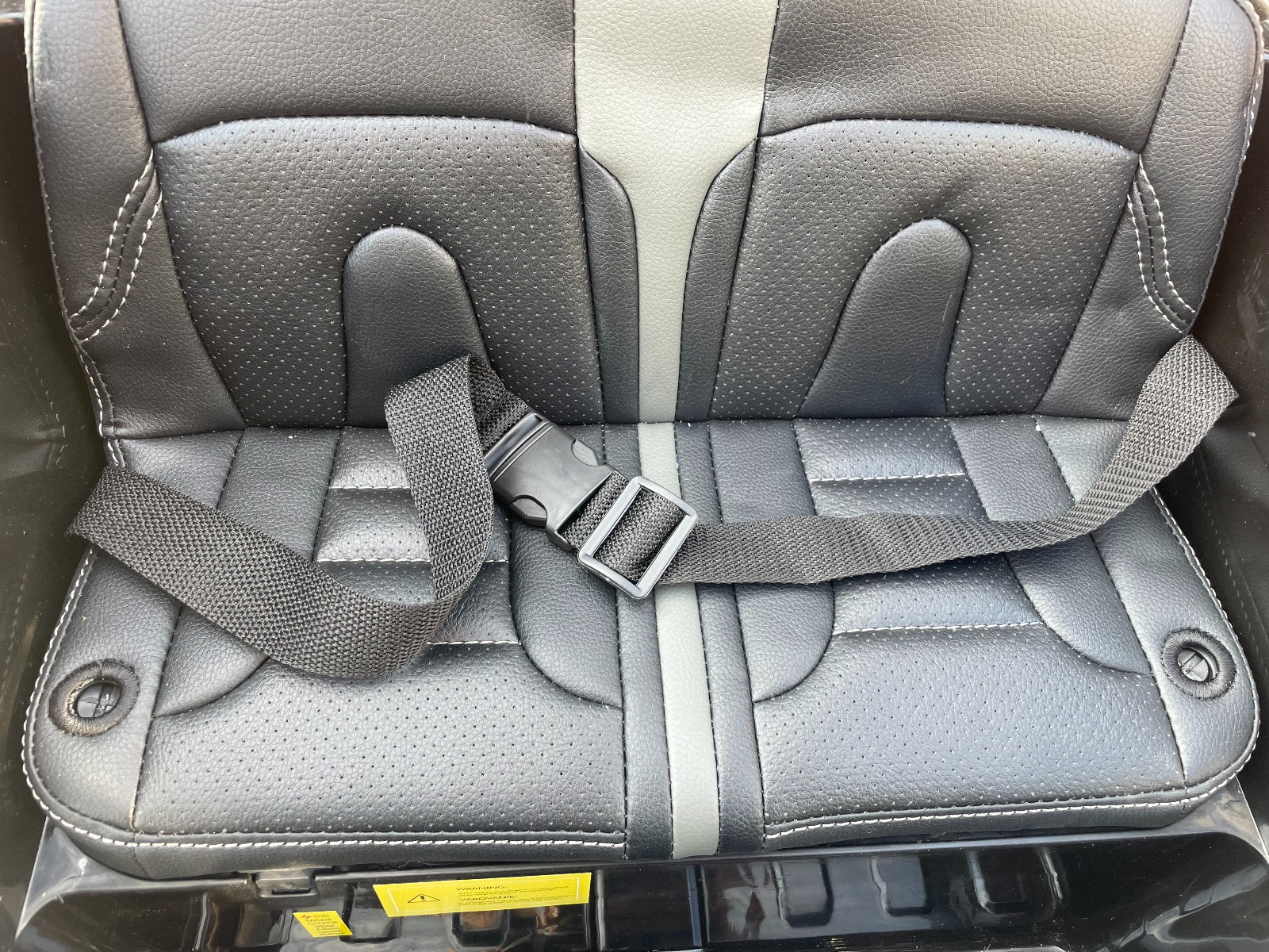 Mașinuță electrică pentru copii JEEP Wrangler, Verde, scaun din piele, Radio cu intrare Bluetooth și USB, unitate 4x4, baterie cu litiu, roți EVA, suspensii spate, telecomandă de 2,4 GHz, comutator funcție telecomandă/ pedală, licențiat - imagine 15