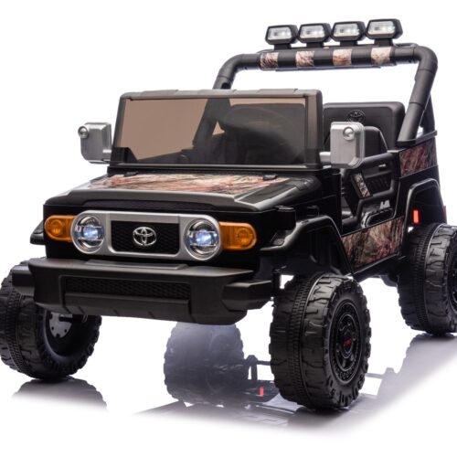Mașinuță electrică de jucărie Toyota FJ Cruiser XXL cu tracțiune 4×4, autorizată (cu două locuri), negru nisip, baterie litiu portabilă, șasiu înalt, două locuri, punte spate cu suspensie, telecomandă 2,4 GHz, player MP3 cu Bluetooth, lumini LED