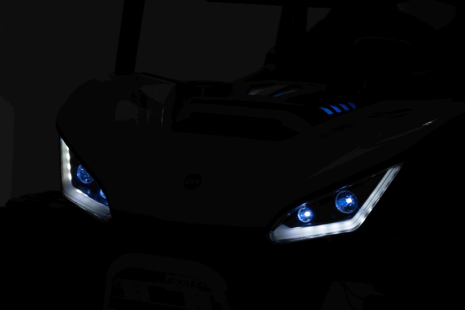 Maşinuţa electrica copii T-REX Ride 4x4 cu două locuri 24V, roz, player MP3 cu intrare USB/AUX, acționare 4x4, baterie litiu, suspensie, telecomandă, lumini LED - imagine 49