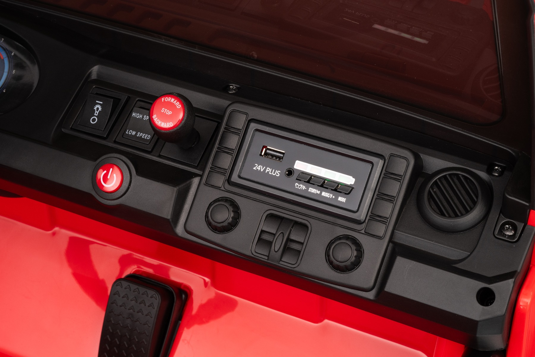 Maşinuţa electrica copii OFFRIDE 4x4² cu două locuri, 24V, roșu, player MP3 cu intrare USB/AUX, transmisie 4x4, baterie litiu, roți EVA cu suspensie, telecomandă, lumini LED - imagine 37