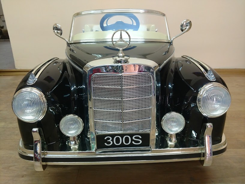 Masinuta electrica pentru copii Mercedes Benz 300S (LS618) Negru metalizat - imagine 3